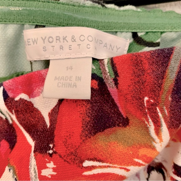 (Size 14) New York and Co. Green Floral Linen Dress - Picture 3 of 4